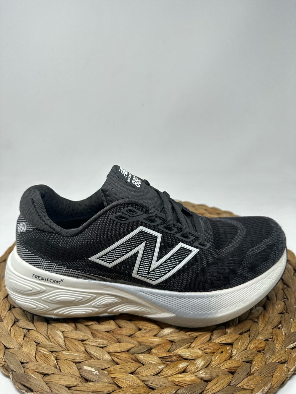 NEW BALANCE Fresh Foam 880 V15 Running Shoes Black Size 8 Women's